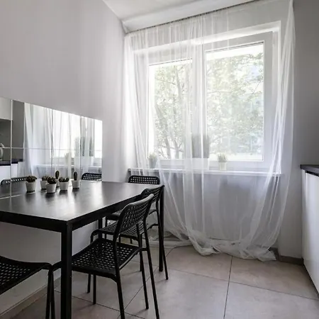 Apartment Close-central - Old Town - Comfortable And Cozy - W3